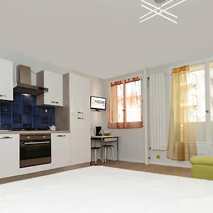 Appartement Blue Lagon Five Stars Holiday House, Nice